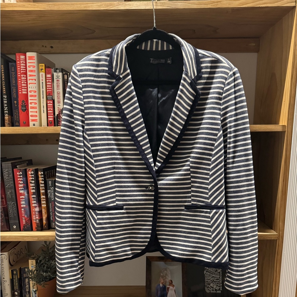 New York & Company Blue and White Striped Blazer - XL